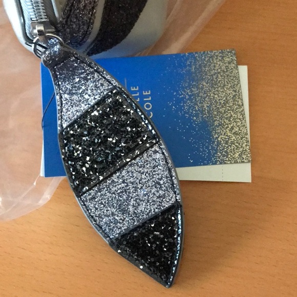 NWT Danielle Nicole x Disney Meeko Cosmetic Bag - Picture 5 of 10